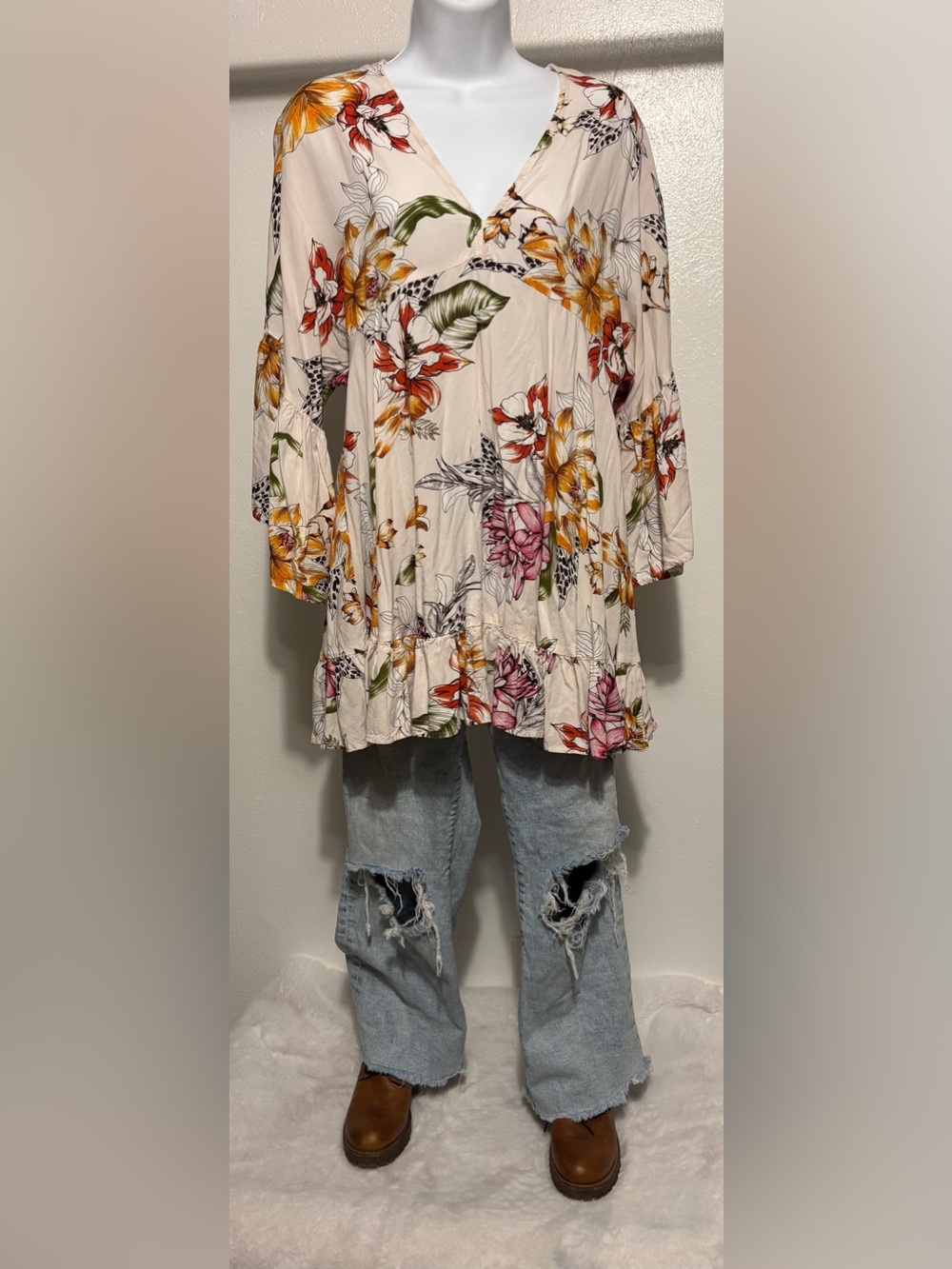 Label of Love Floral Print Tunic size: Medium